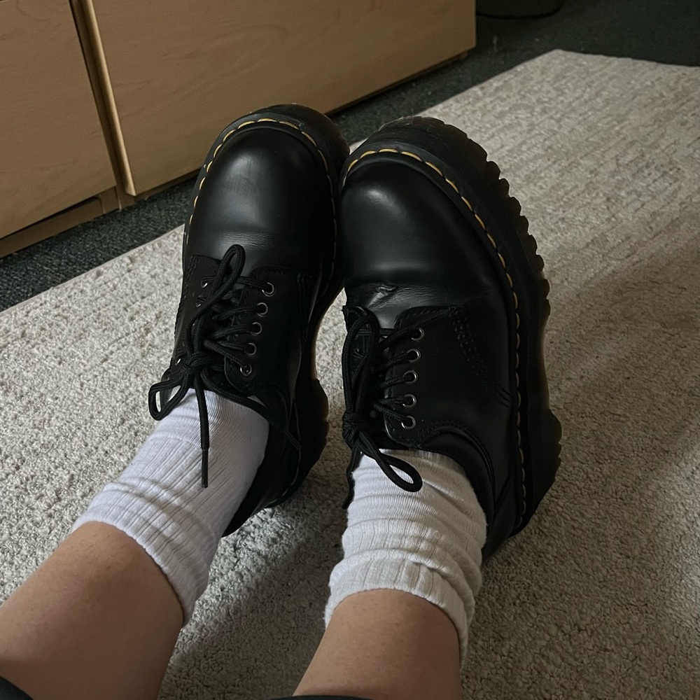 Black Doc Martens 8053 Leather Platform Casual Shoes- size 6 Womens - Picture 8 of 8